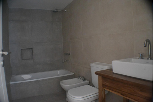 Imagen 20 de 30 de Triplex A Estrenar Complejo Tigre Unidades Disponibles