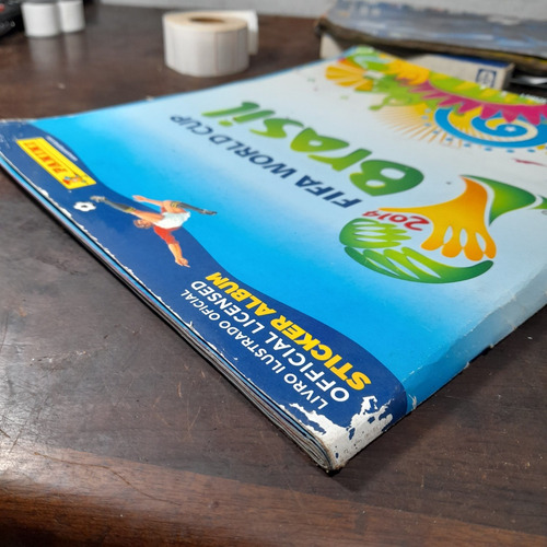Imagem 3 de 9 de Álbum Copa Mundo Brasil 2014 Mole Faltam 50 Figurinha Panini