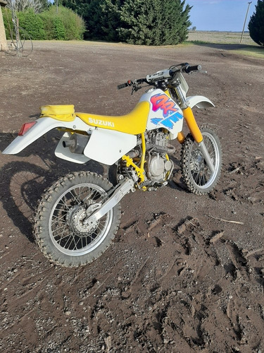 Imagen 3 de 5 de Suzuki Dr350