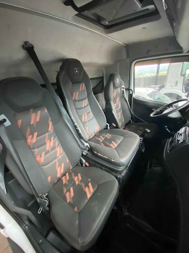 Imagem 9 de 13 de Mercedes Benz 1719 4x2 2016 Chassis