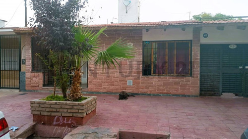 ¡oportunidad Única! Terreno Con Dos Casas En Cuarta Sección, Mendoza