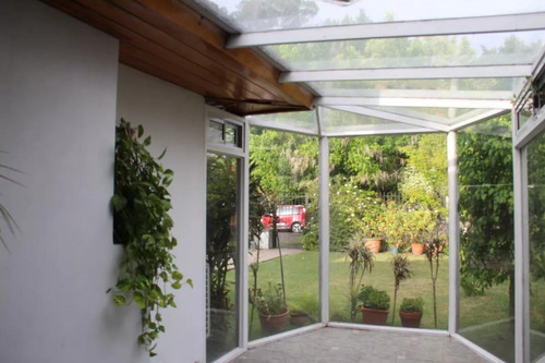 Casa En Venta - 3 Dormitorios 3 Baños - Cochera - 435mts2 - Adrogue