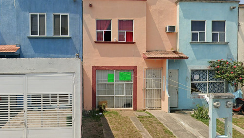 Sk09 Remate Bancario Casa En P.º De Coatzacoalcos 504, Valente Díaz