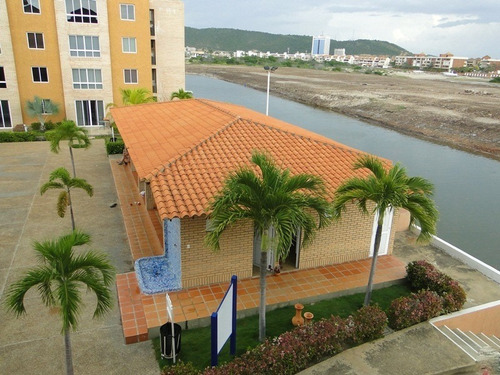 Imagen 11 de 12 de Apartamento En Alquiler En Lecheria C.r Marina Del Rey