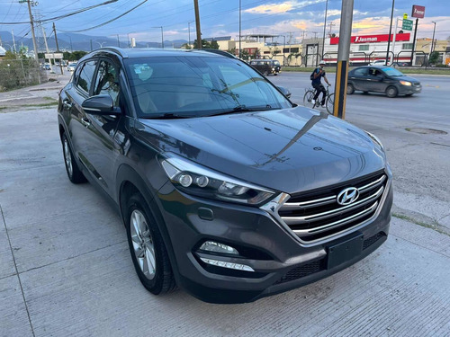 Imagen 2 de 13 de Hyundai Tucson 2018 2.0 Limited At