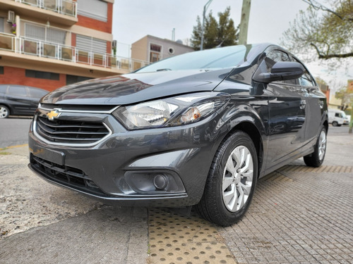 Imagen 1 de 25 de Chevrolet Onix 1.4 Lt Mt 2016 Gris Usado Nt