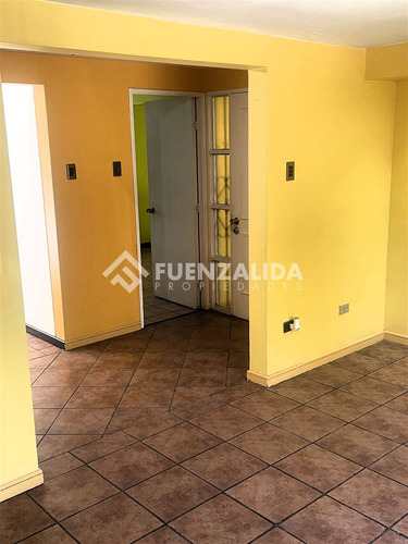Casa Familiar En Venta De 4d 4b En Ciudad Satelite Maipú