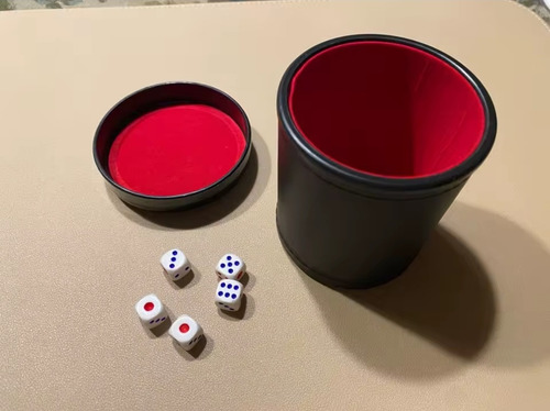 Dados Copo Premium Em Couro Com Tampa - Rpg /jogos Tabuleiro