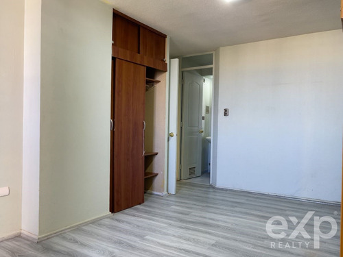 Departamento En Arriendo De 2 Dorm. En Valparaíso