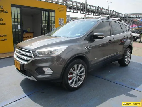 Ford Escape TITANIUM 4X4 2000CC AT AA