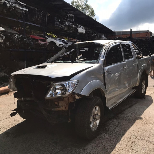 Sucata Toyota Hilux 2011/2011 Prata Diesel 163cvs