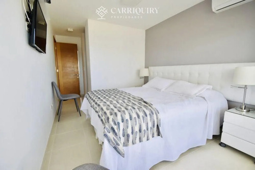 Apartamento En Alquiler Temporario Playa Mansa 2 Dormitorios Seasons Tower
