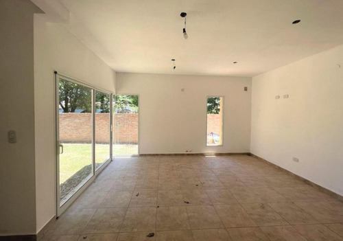 Imagen 4 de 17 de Casa Dos Dormitorios Funes