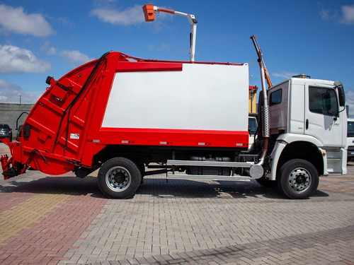 Imagem 2 de 15 de Vw 17280 2013 4x2 Automático - Compactador De Lixo=vw,ford