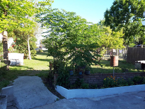 Casa A 6 Cuadras De La Playa Y A 15 Del Centro De Colonia