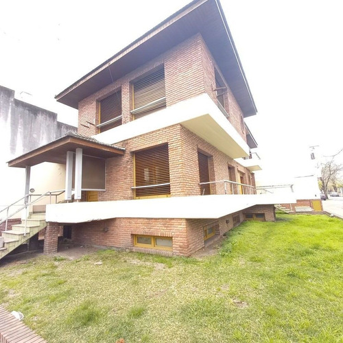 Imagen 4 de 30 de Casa En Venta En La Plata