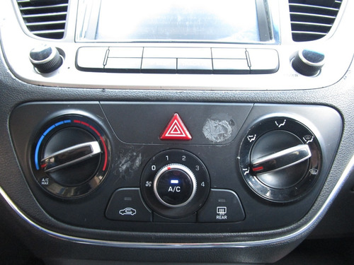 Imagen 8 de 15 de Hyundai Accent 4p Gl Mid 1.6l,tm6,a/ac.,ve,ra15