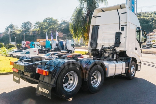 Imagem 7 de 11 de Iveco Hi Way 600s44 6x2, Ano 2018/2019