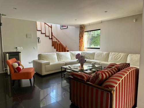 Casa En Arriendo De 5 Dorm. En Puchuncaví