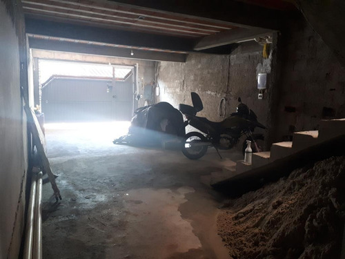 Imagem 2 de 14 de Casa Com 3 Suítes, Sala, Sala De Jantar, Copa, 3 Vagas.