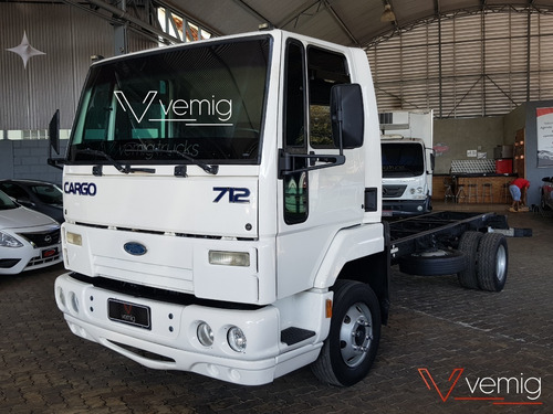 Imagem 1 de 15 de Caminhão 3/4 Ford Cargo 712