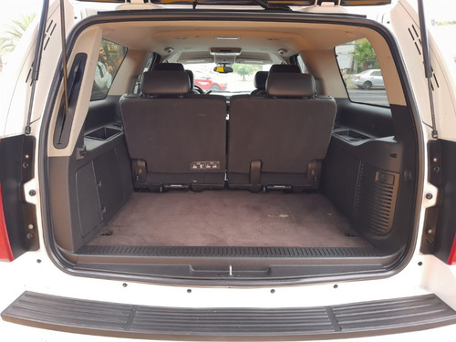 Imagen 13 de 14 de 2011 Chevrolet Suburban Lt