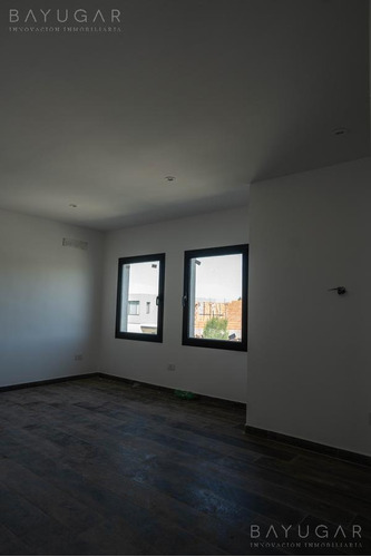 Imagen 20 de 30 de Venta - Casa Con Vista A La Laguna En Lagoon Pilar - Bayugar Negocios Inmobiliarios