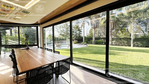 Imagen 18 de 30 de Casa En Venta De Categoría De Seis Ambientes En Abril Club De Campo