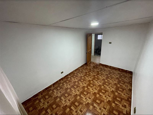 Casa En Venta De 3 Dorm. En Isla De Maipo