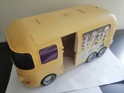 Bratz  Movie Star Tour Bus Doll Playset Autobus Camper 60cm 