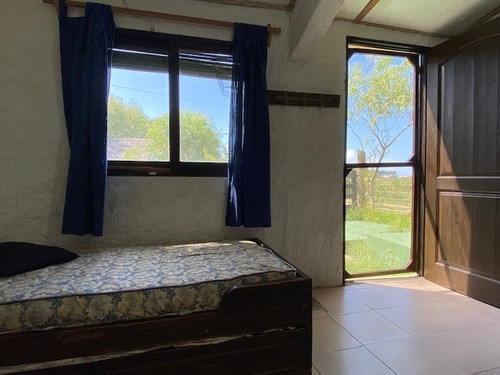 Vendo Casa En Barra De Valizas, Rocha, 3 Dormitorios, Parrillero Y Garage