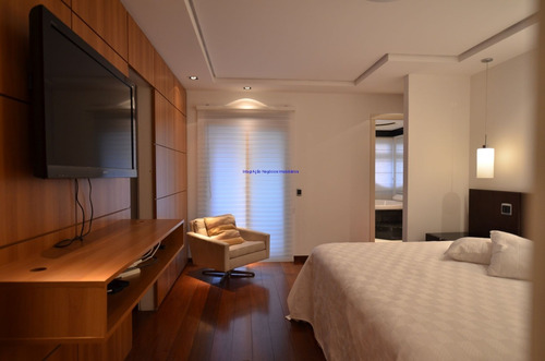 Imagem 12 de 30 de Apartamento 280m², 03 Dormitórios (sendo Suítes), 04 Banheiros E 04 Vagas Na Garagem. Condomínio Com Portaria, Segurança 24hrs, Piscina. - 21080307 - 69919826