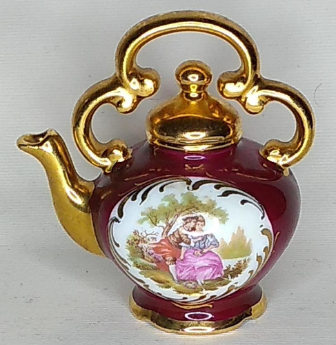 Tetera De Porcelana Limoges Color Vinotinto Con Escena Galan