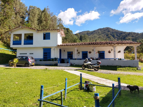 Espectacular Casa Finca Remodelada En Venta En El Carmen De Viboral