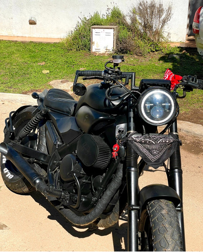 Beta Bobber Customizada