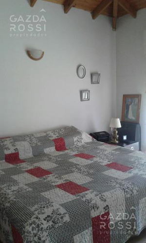 Propiedad A La Venta Apta Crédito Hipotecario En Barrio Malibú.