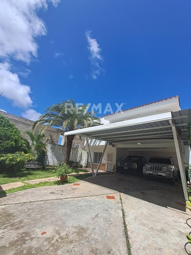 Hermosa Casa Ideal Para Darle Comodidad A Tu Familia, La Guarina, La Asunción, Isla De Margarita, Nueva Esparta - Cod. 0578