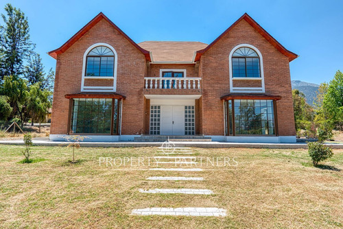 Hermosa Casa En Condominio Las Tórtolas De Pirque