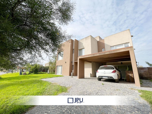 Casa A La Laguna En Venta | El Cantón Barrio Norte - Escobar