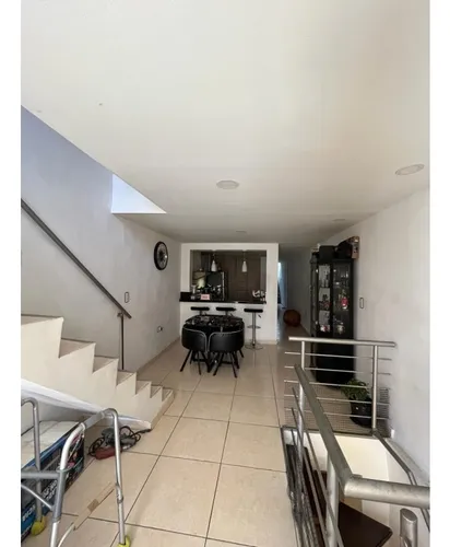 Ganga-casa De 4niveles Barrio Trinidad (mls 256937)