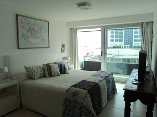 Venta De Apartamento 3 Dormitorios En Aidy Grill
