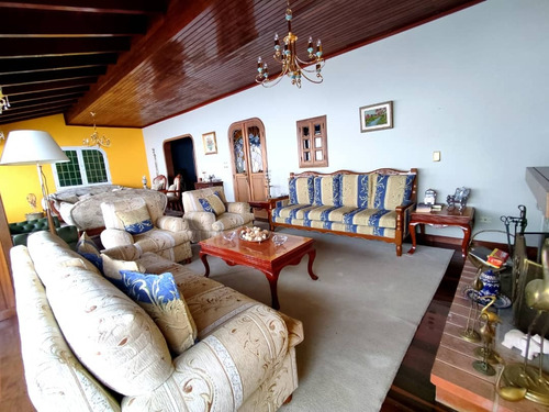 Casa En Venta, Urbanizacion Club De Campo, San Antonio De Los Altos. Of