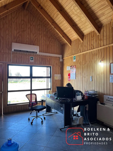 Centro De Bodegaje En Terreno De 35.000 M2 (166470)