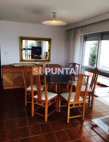 Imagen 4 de 12 de Apartamento En Playa Mansa Alquiler