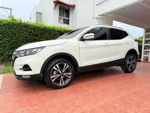 Nissan Qashqai 2.0 Advance 142 hp