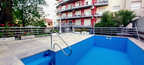 Departamento  En Venta En Morón,  G.b.a. Zona Oeste Cochera Cubierta Baulera Pileta Piscina Parrillas 