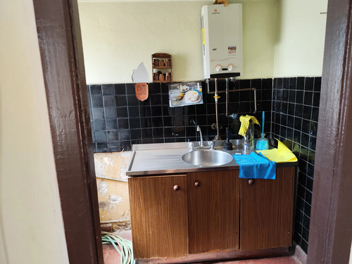 Amplio Terreno Con Casa Para Reparar