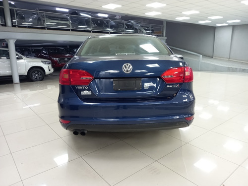 Imagen 4 de 15 de Volkswagen Vento 2.0 Luxury Tdi Dsg 2011