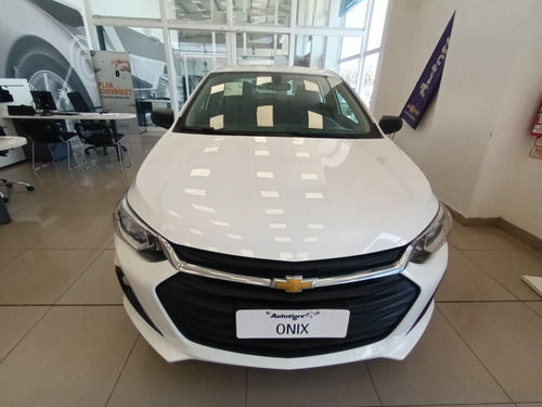 Imagen 3 de 23 de Chevrolet Onix Plus 1.2 Ls Mr