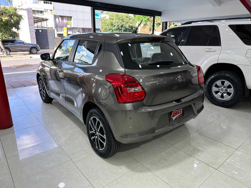Imagen 7 de 13 de Suzuki Swift .